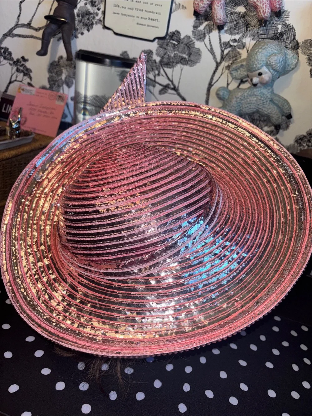 EUC VINTAGE Jack McConnell shiny pink Rhinestone elaborate church Derby hat.